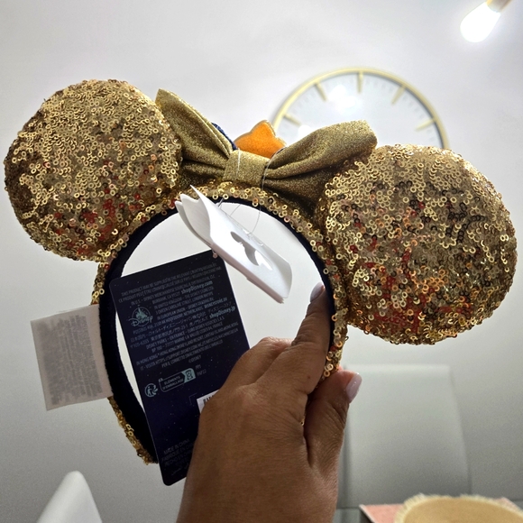 Disney Parks 2023 Wish Movie Sequin Bow Mickey Minnie Mouse Ear Headband… - Picture 3 of 3